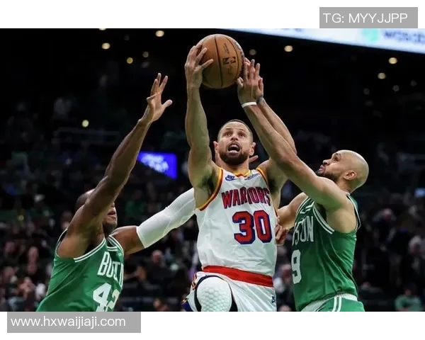 2015年勇士与76人对决回顾：一场篮球盛宴的精彩瞬间与战术分析