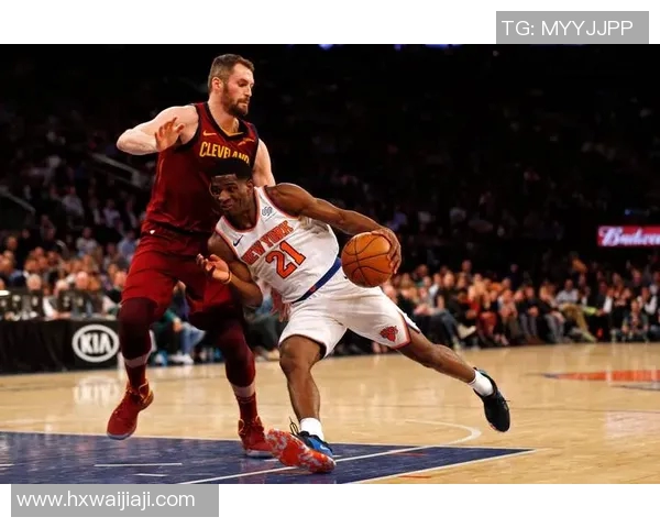 2012年12月6日尼克斯与山猫的激烈对决回顾与精彩瞬间分析