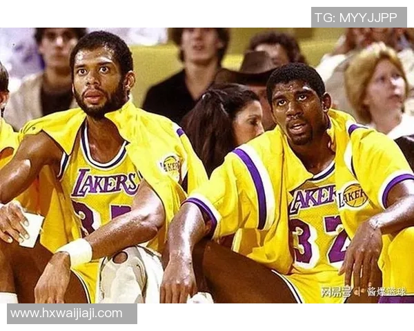 伯德与坏孩子军团的对决传奇：篮球场上的荣耀与挑战