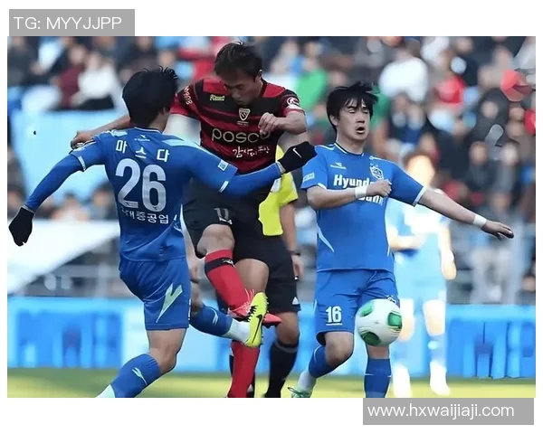 岐阜足球队迎战熊本深红队全力争胜展现球队风采 岐阜足球队迎战熊本深红队全力争胜展现球队风采