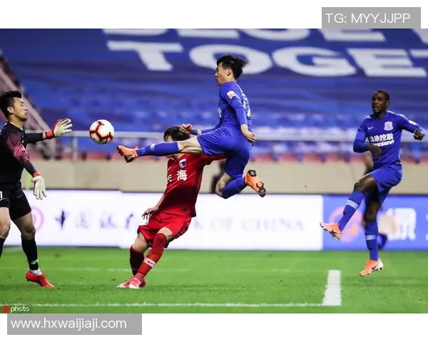 激情对决中超直播申花迎战鲁能全力争胜展现风采